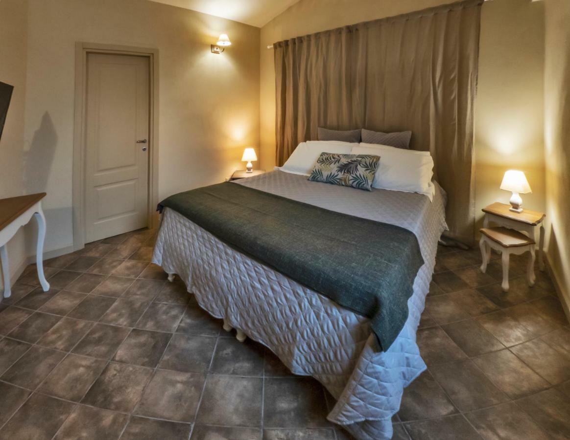 Locanda Sant'Antonio Aci SantʼAntonio Екстериор снимка