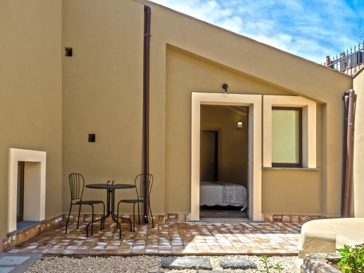 Locanda Sant'Antonio Aci SantʼAntonio Екстериор снимка