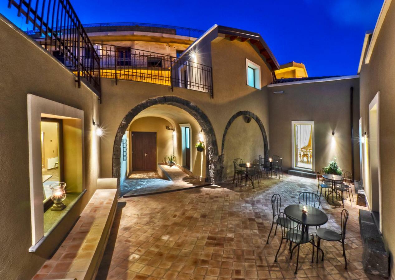 Locanda Sant'Antonio Aci SantʼAntonio Екстериор снимка