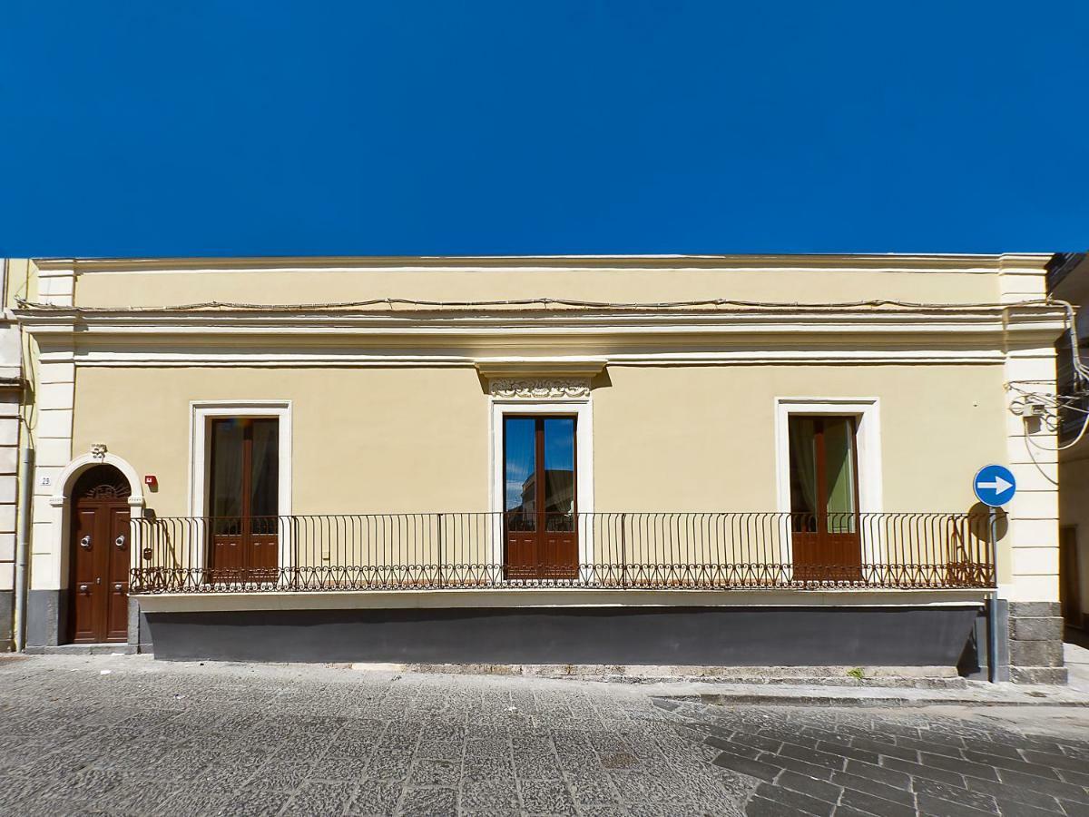 Locanda Sant'Antonio Aci SantʼAntonio Екстериор снимка
